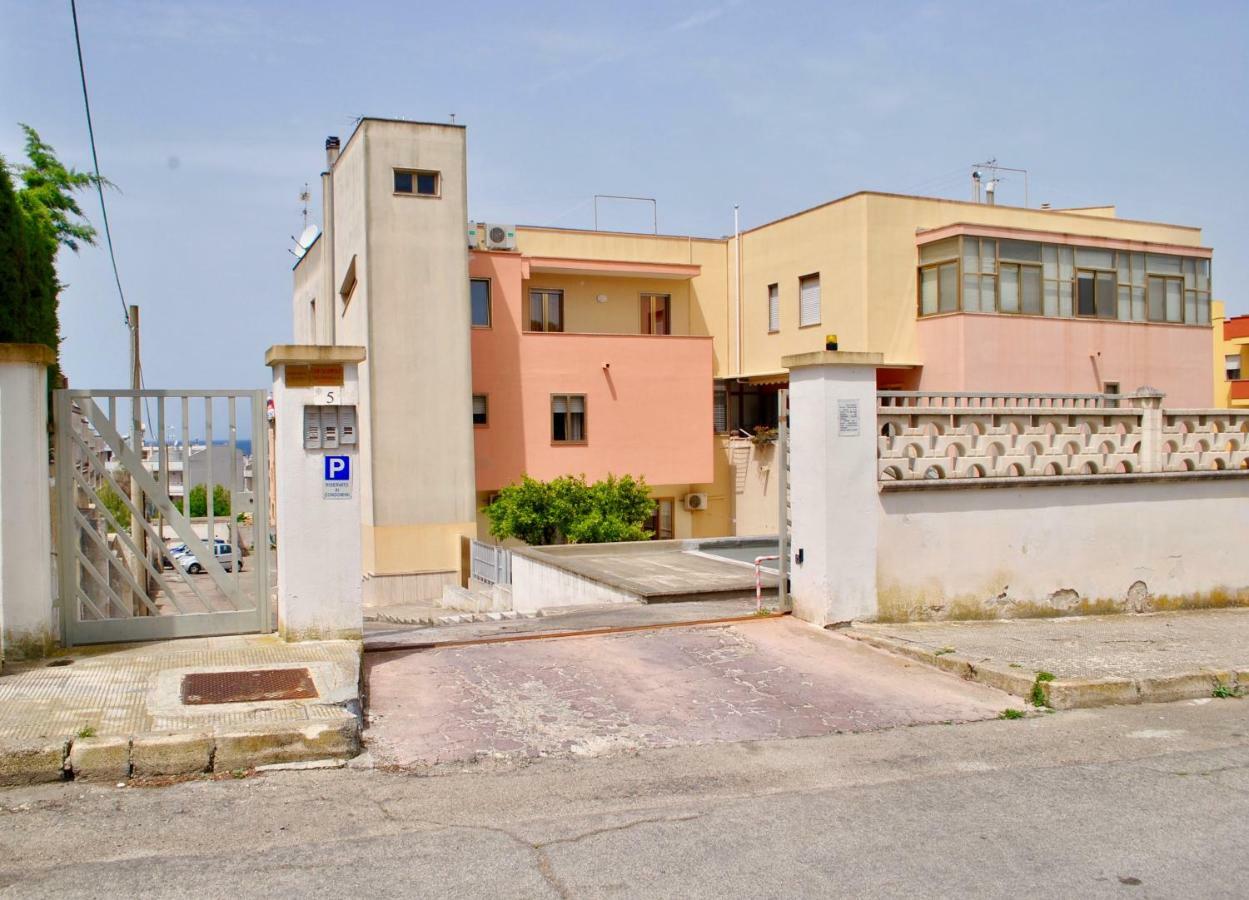 Appartamento Scirocco Tramontana Gallipoli Bagian luar foto